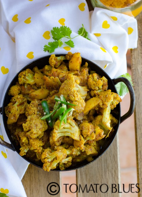 achari aloo gobi